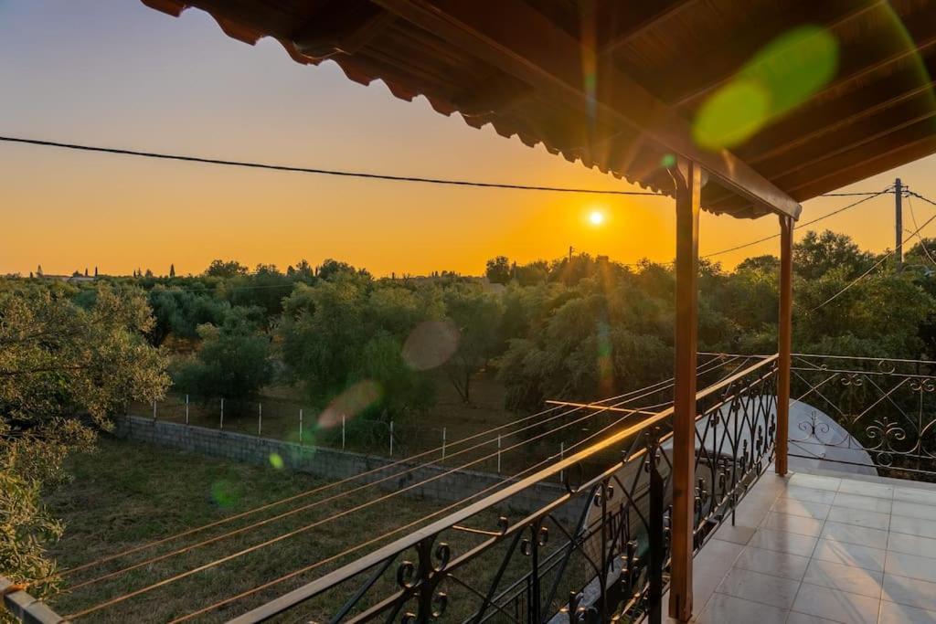 Afroditi Holiday Home- Green View Apartment Svoronata Bagian luar foto
