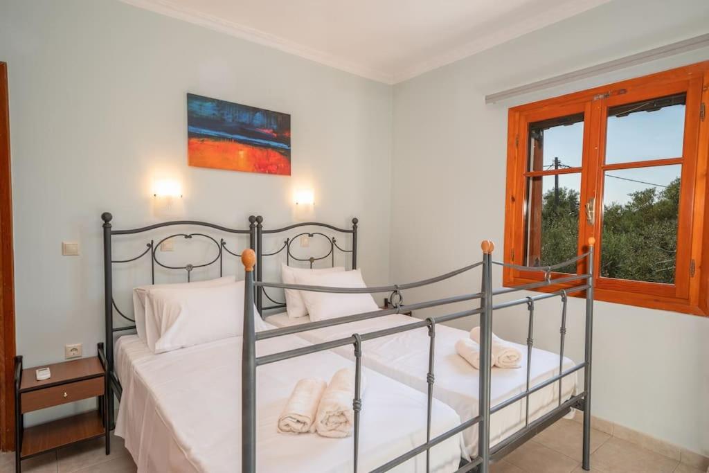 Afroditi Holiday Home- Green View Apartment Svoronata Bagian luar foto