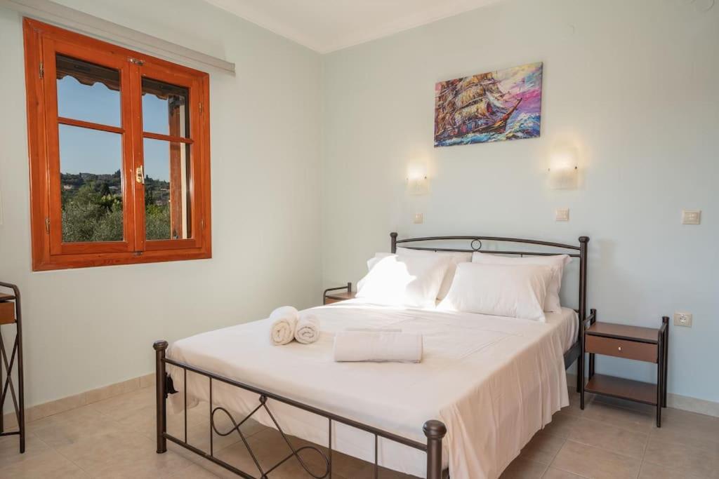 Afroditi Holiday Home- Green View Apartment Svoronata Bagian luar foto