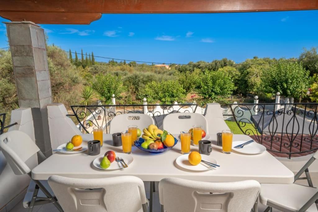 Afroditi Holiday Home- Green View Apartment Svoronata Bagian luar foto